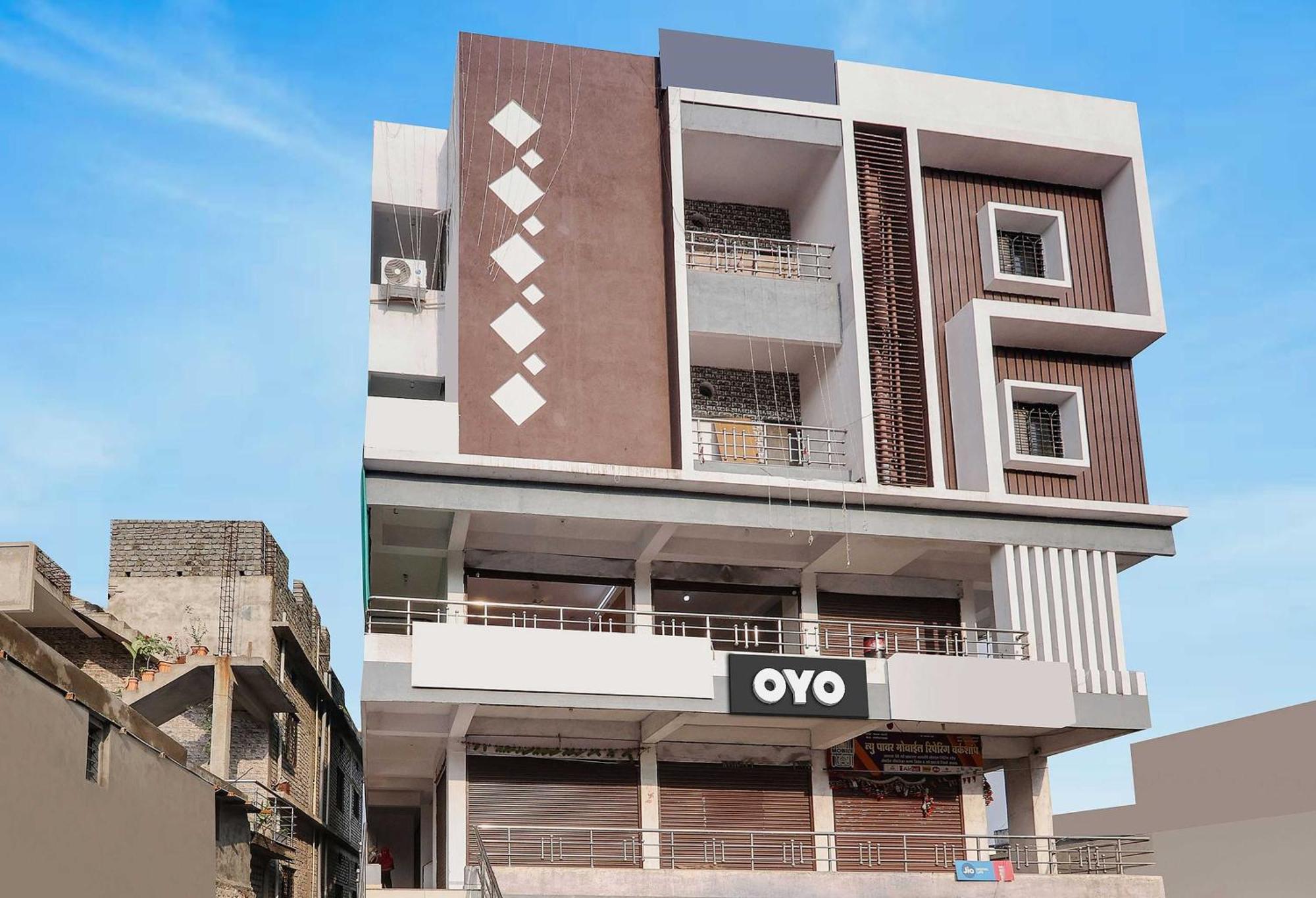 Oyo Hotel Blackgold Chandrapur Exterior foto